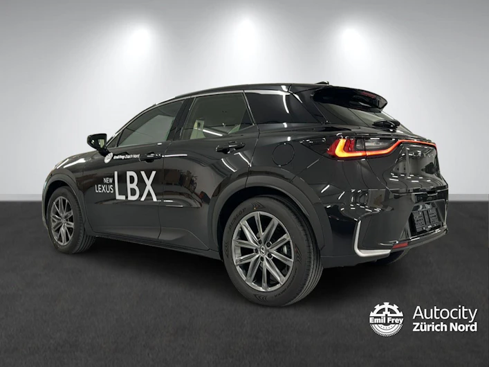 Fahrzeugbild LEXUS LBX