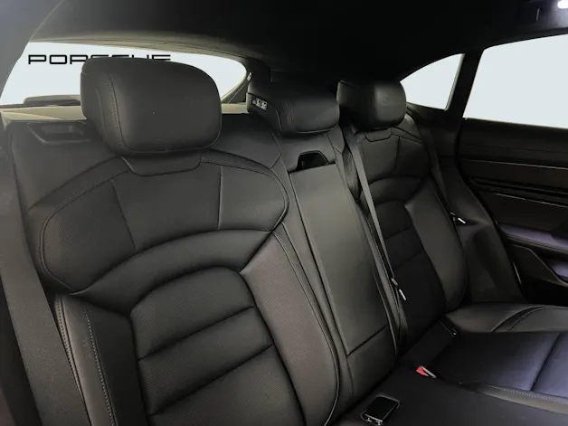 Porsche Taycan Turbo Sport Turismo