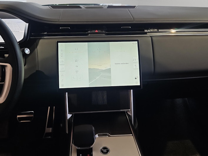 Vehicle image LAND ROVER RANGE ROVER