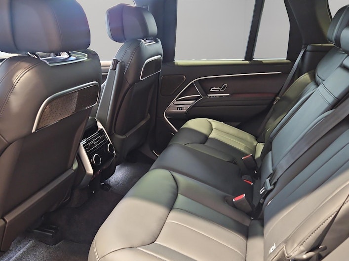 Vehicle image LAND ROVER RANGE ROVER