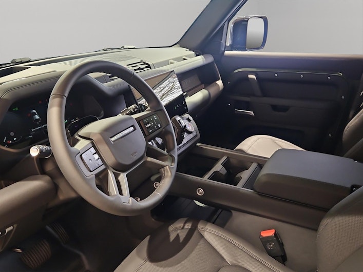 Vehicle image LAND ROVER DEFENDER