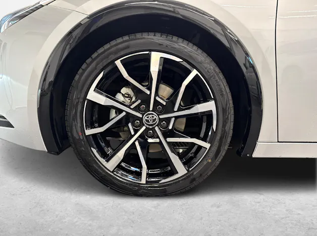 Toyota Prius 2.0 Plug-In-Hybrid Style