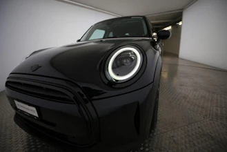 https://vehicle.imgix.net/4193891/e5e5fcc2-52c1-4582-92cf-3d2aaf5768d7.jpg
