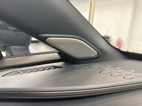 https://vehicle.imgix.net/4193892/26a548fb-be99-4c7b-9004-70e9f6bd80a1.jpg