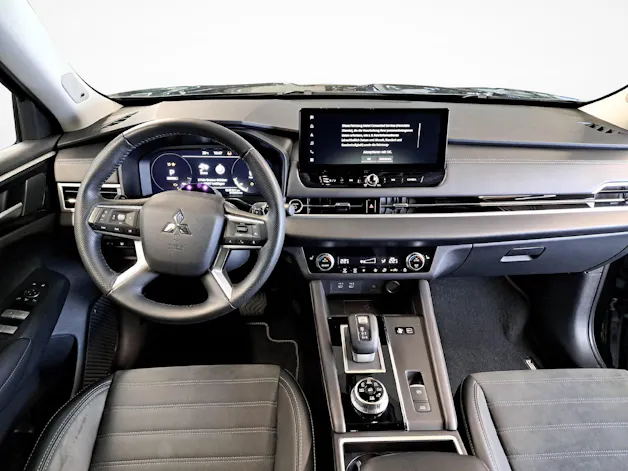 Mitsubishi Outlander 2.4 PHEV Invite 4x4
