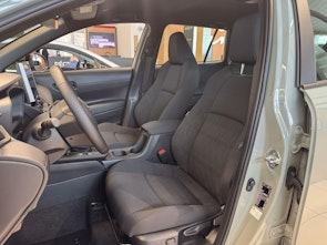 Vehicle image TOYOTA Corolla Cross 2.0 HSD Comfort AWD-i