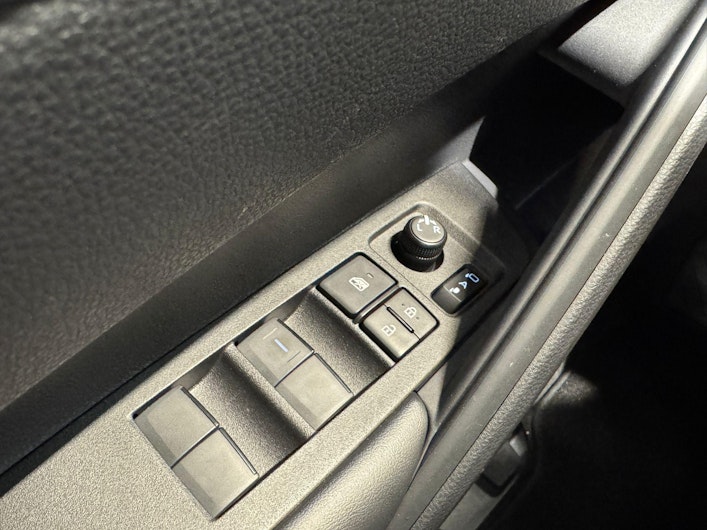 Vehicle image TOYOTA COROLLA CROSS