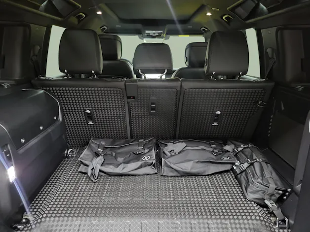 Land Rover Defender 110 2.0 P300e X-Dynamic HSE