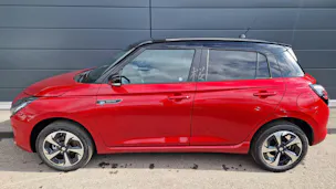 Suzuki Swift 1.2 Sakura Top Hybrid 4x4