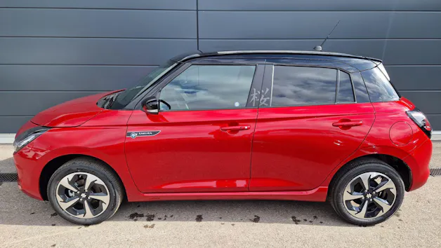 Suzuki Swift 1.2 Sakura Top Hybrid 4x4