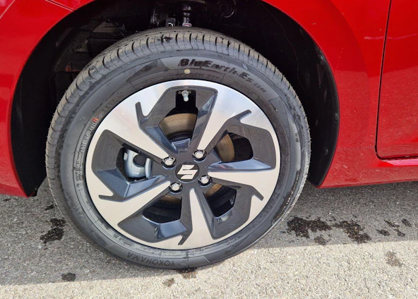 Fahrzeugbild 6 Fahrzeugbild 6