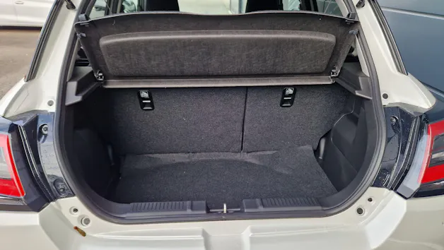 Suzuki Swift 1.2 Sakura Hybrid 4x4