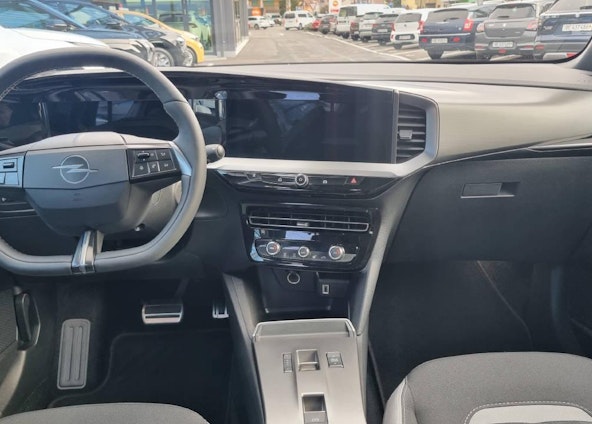 Vehicle image 8 Vehicle image 8