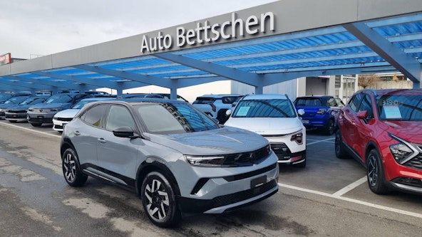 First vehicle image First vehicle image