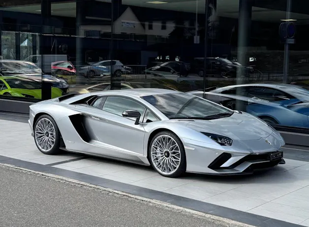 Lamborghini Aventador S LP740-4 Coupé E-Gear