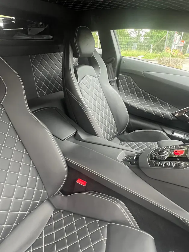 Lamborghini Aventador S LP740-4 Coupé E-Gear