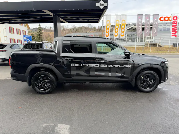 KGM -SsangYong Musso 80,6 kWh Blackline 4WD