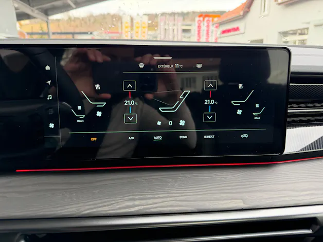 KGM -SsangYong Musso 80,6 kWh Blackline 4WD