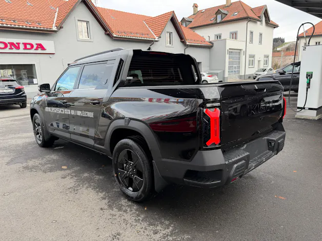KGM -SsangYong Musso 80,6 kWh Blackline 4WD