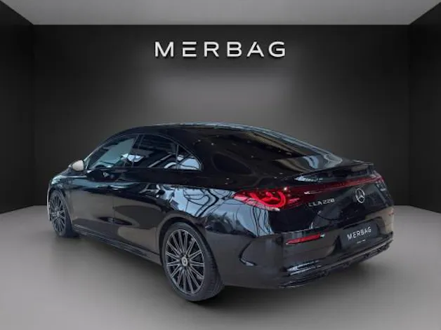 Mercedes-Benz CLA 220 8G-DCT 4Matic