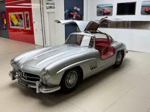 Mercedes-Benz 300 SL