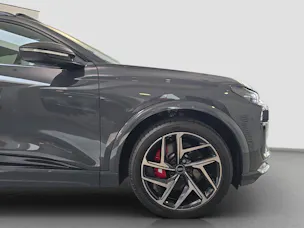 Audi SQ6 Sportback e-tron quattro