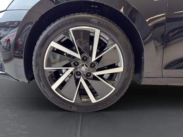 Škoda Octavia Combi 1.5 TSI mHEV DSG Dynamic