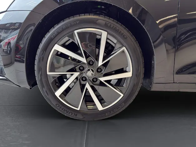 Škoda Octavia Combi 1.5 TSI mHEV DSG Dynamic