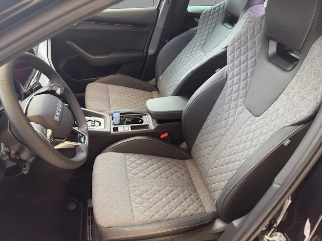 Škoda Octavia Combi 1.5 TSI mHEV DSG Dynamic