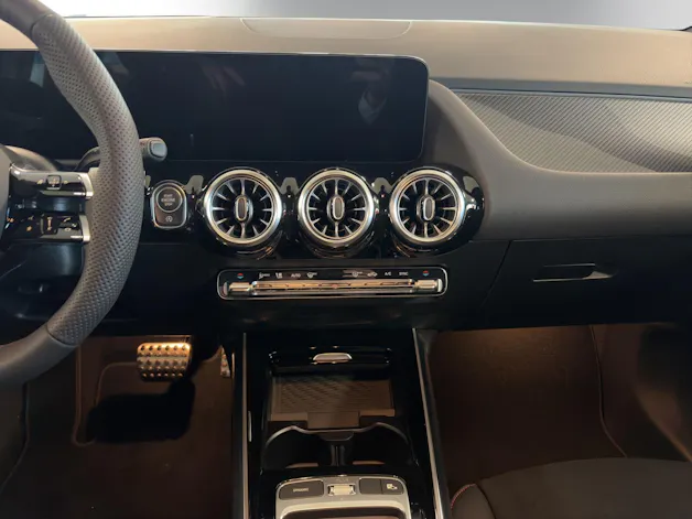 Mercedes-Benz GLA 220 4Matic 8G-DCT