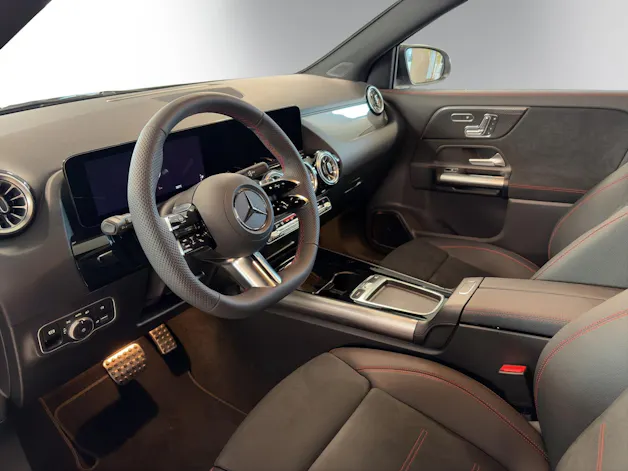 Mercedes-Benz GLA 220 4Matic 8G-DCT