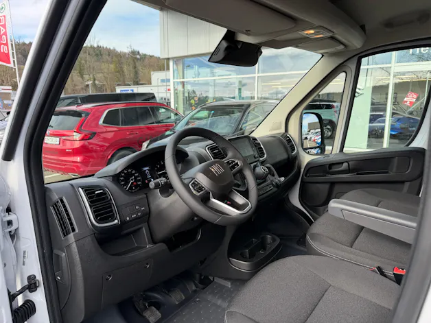 Fiat Ducato Maxi 35 L4H3 2.2MTJ 180PS 3T AHK 270°Tür, Holzboden, Doppelairbag, Apple Car Play