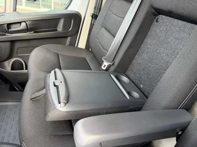 Fiat Ducato Maxi 35 L4H3 2.2MTJ 180PS 3T AHK 270°Tür, Holzboden, Doppelairbag, Apple Car Play