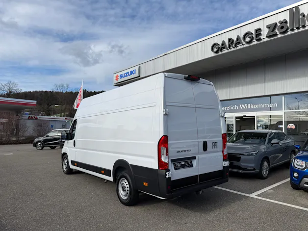 Fiat Ducato Maxi 35 L4H3 2.2MTJ 180PS 3T AHK 270°Tür, Holzboden, Doppelairbag, Apple Car Play
