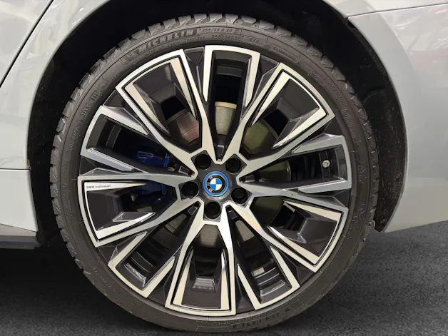 BMW i4 M50