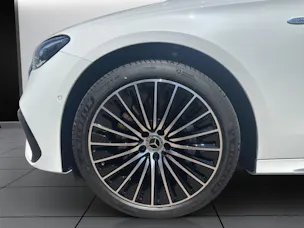 Mercedes-Benz E 400 e 4Matic 9G-Tronic