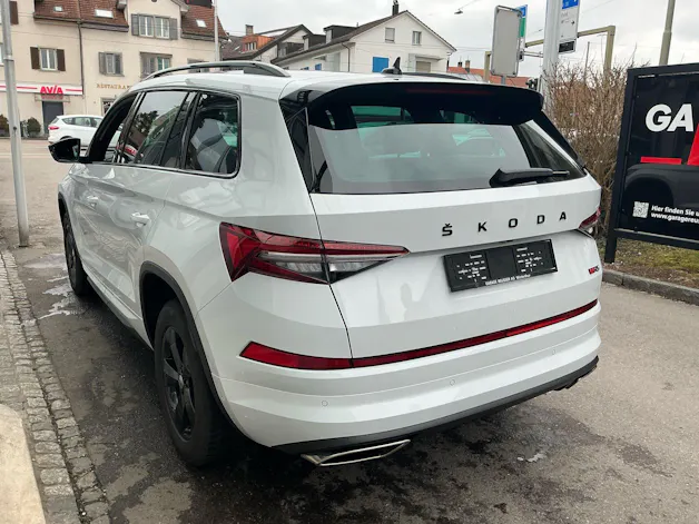 Škoda Kodiaq RS 4x4 *** TOPAUSSTATTUNG MIT WERKSGARANTIE ***
