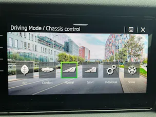 Škoda Kodiaq RS 4x4 *** TOPAUSSTATTUNG MIT WERKSGARANTIE ***
