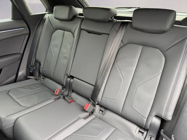 Audi Q3 35 TFSI S line Attraction S-tronic