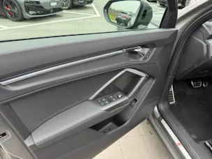Audi Q3 35 TFSI S line Attraction S-tronic