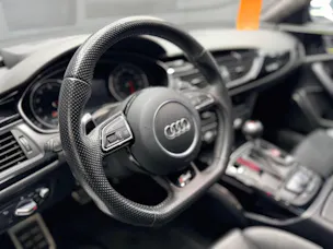 Audi RS6 Avant 4.0 TFSI V8 p