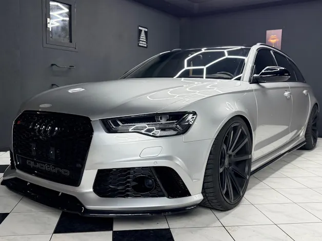 Audi RS6 Avant 4.0 TFSI V8 p