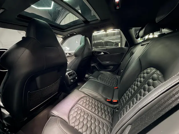 Audi RS6 Avant 4.0 TFSI V8 p