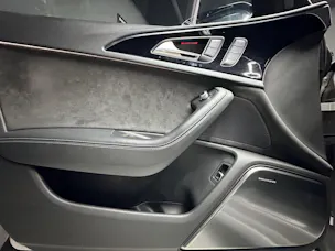 Audi RS6 Avant 4.0 TFSI V8 p
