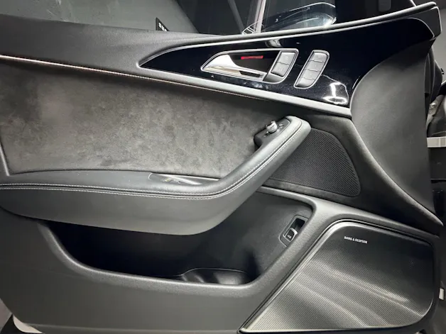 Audi RS6 Avant 4.0 TFSI V8 p