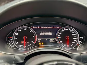 Audi RS6 Avant 4.0 TFSI V8 p