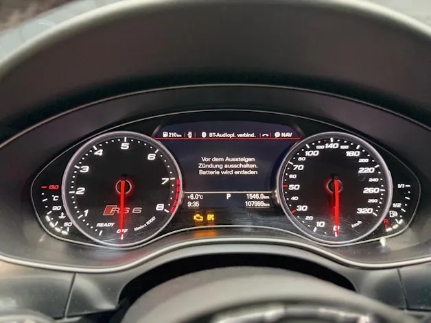 Audi RS6 Avant 4.0 TFSI V8 p