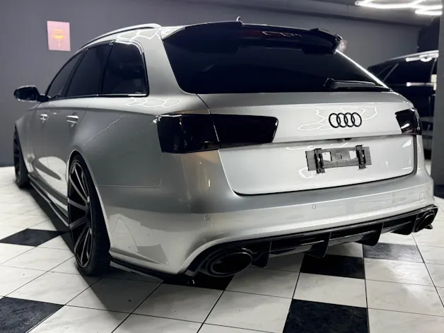 Audi RS6 Avant 4.0 TFSI V8 p