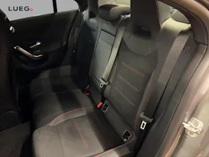 Mercedes-Benz CLA 200 - AMG / Rückfahrkamera / Ambiente-Licht / 19 Zoll Räder