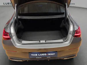 Mercedes-Benz CLA 200 - AMG / Rückfahrkamera / Ambiente-Licht / 19 Zoll Räder